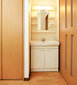 洗面台とクローゼット