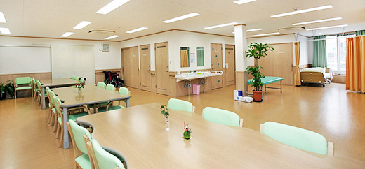 バリアフリーで設計された
高齢者にやさしい設備です。